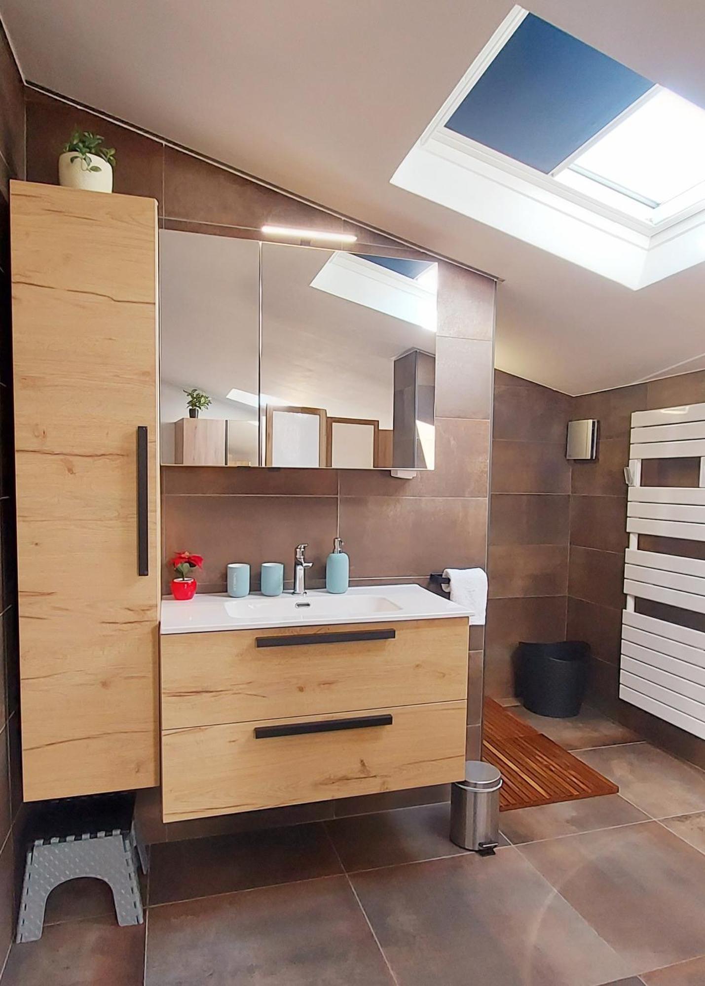 Spacieuse Dependance Duplex 50 M2 Classe 3 Etoiles Sans Vis-A-Vis Gréoux-les-Bains Exterior foto